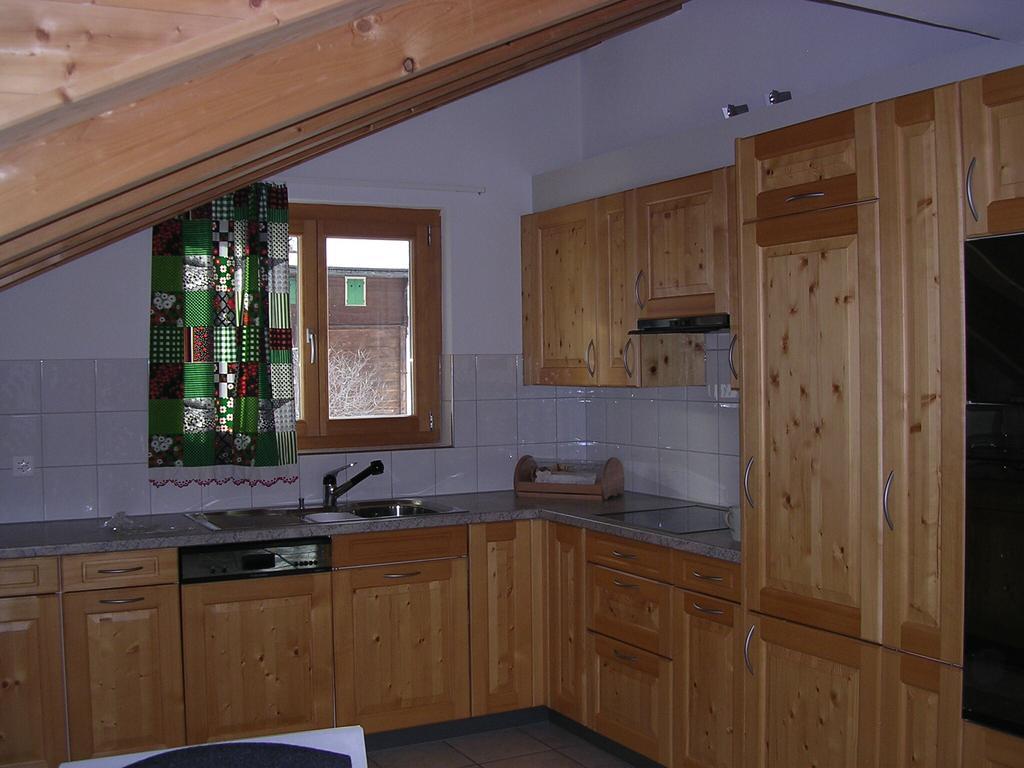 Ferienwohnung Gotschnablick Klosters-Serneus Zimmer foto