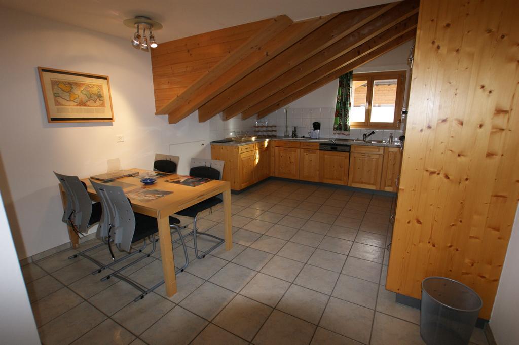 Ferienwohnung Gotschnablick Klosters-Serneus Zimmer foto